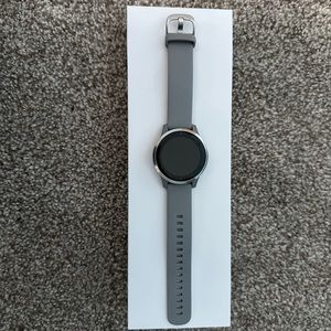 Garmin Vivoactive 4s Smartwatch